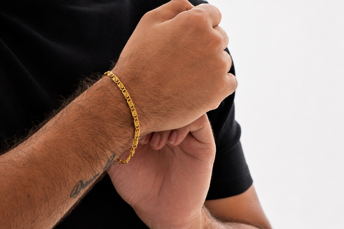 Cadena Caracol 65cm + Dije San Benito + Pulsera Gratis