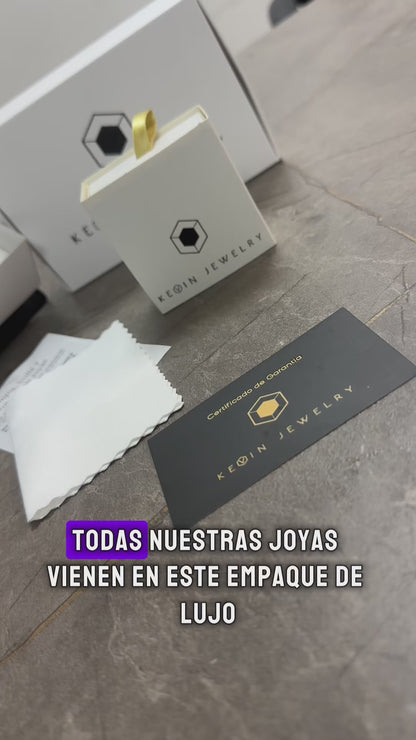 Cadena 3x1 + Dije Virgen Milagrosa + topos